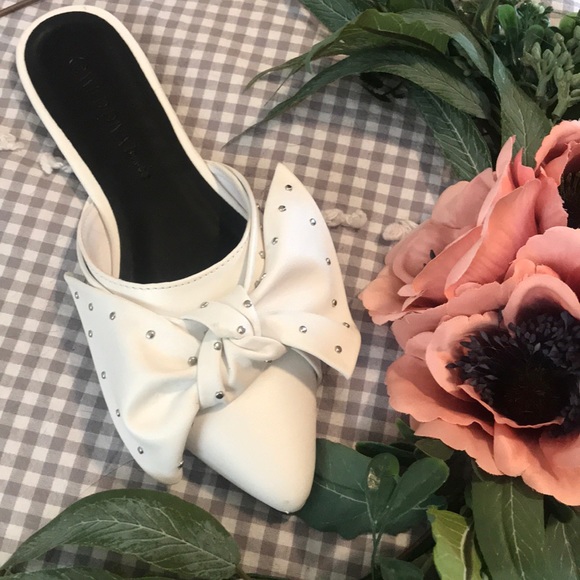 While mules - Picture 2 of 4